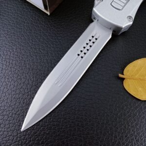 Number 4 OTF-kniv