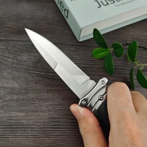 Ny version av Bouncy Fish med svart handtag, sidöppnande automatkniv