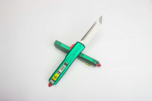 Micro-tech UT Bounty Hunter OTF-kniv
