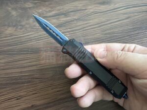 zinkhandtag UT70 blå titan damaskus OTF-kniv